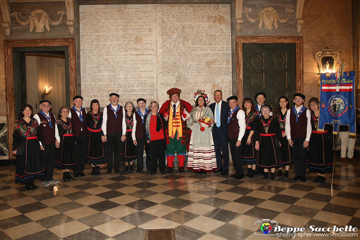 VBS_3740 - Investitura Ufficiale Gianduja e Giacometta Famija Turineisa - Carnevale di Torino 2024.jpg